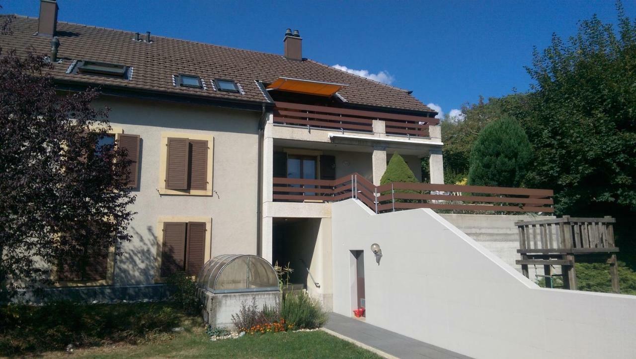 La Petite Fleur Apartment Enges Exterior photo
